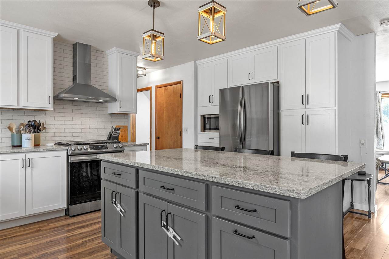 809 8th Street Kalona IA 52247