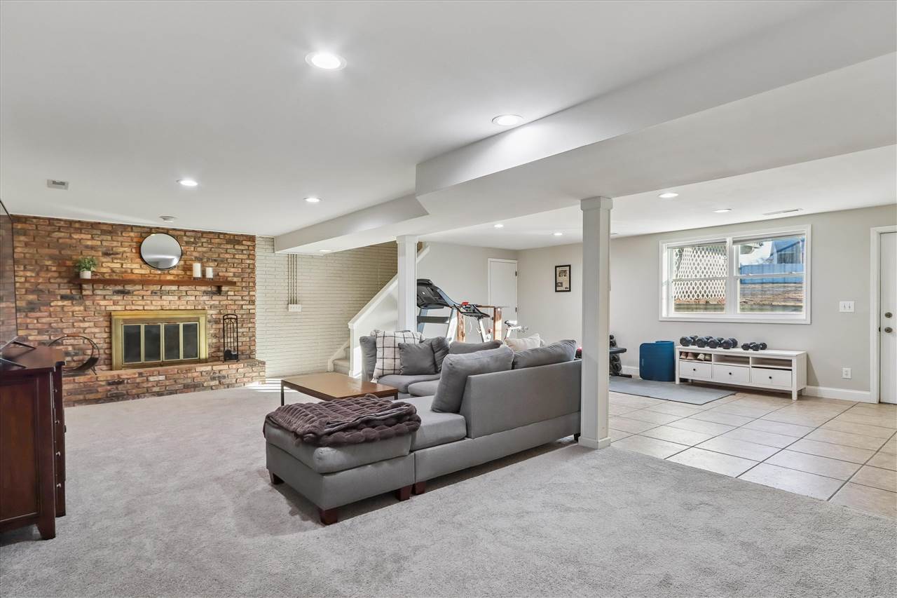 1835 Hafor Drive Iowa City IA 52246