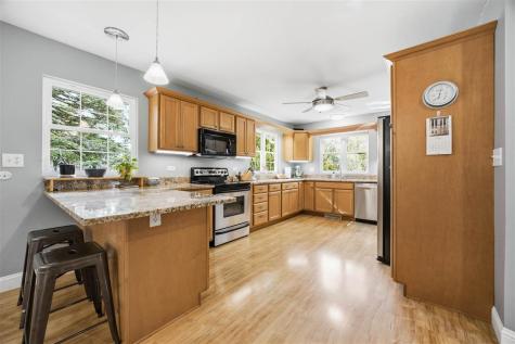 3105 Maplewood Lane Iowa City IA 52245