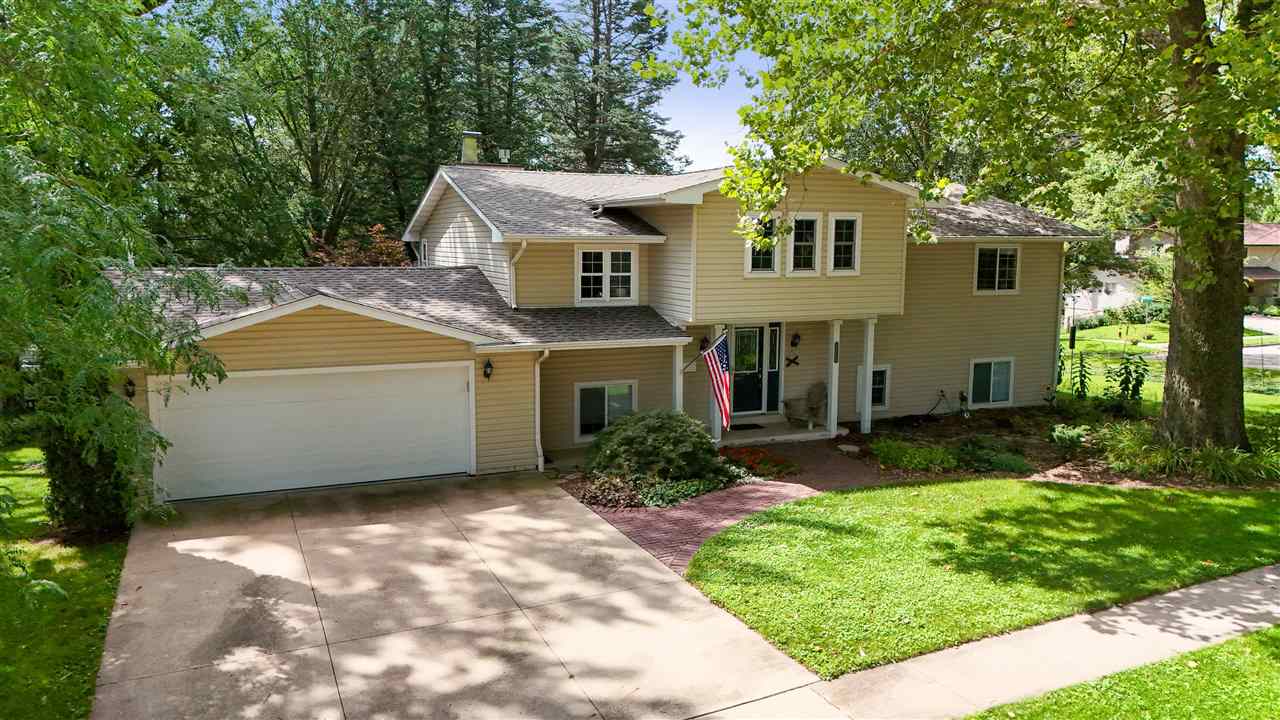 3105 Maplewood Lane Iowa City IA 52245