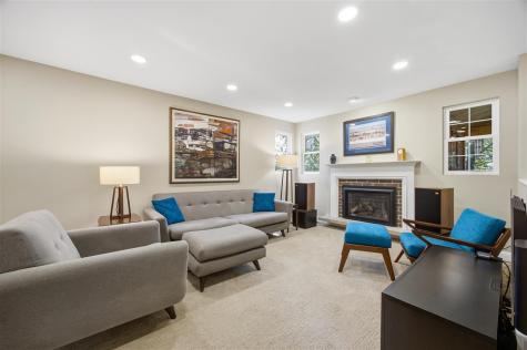 3105 Maplewood Lane Iowa City IA 52245
