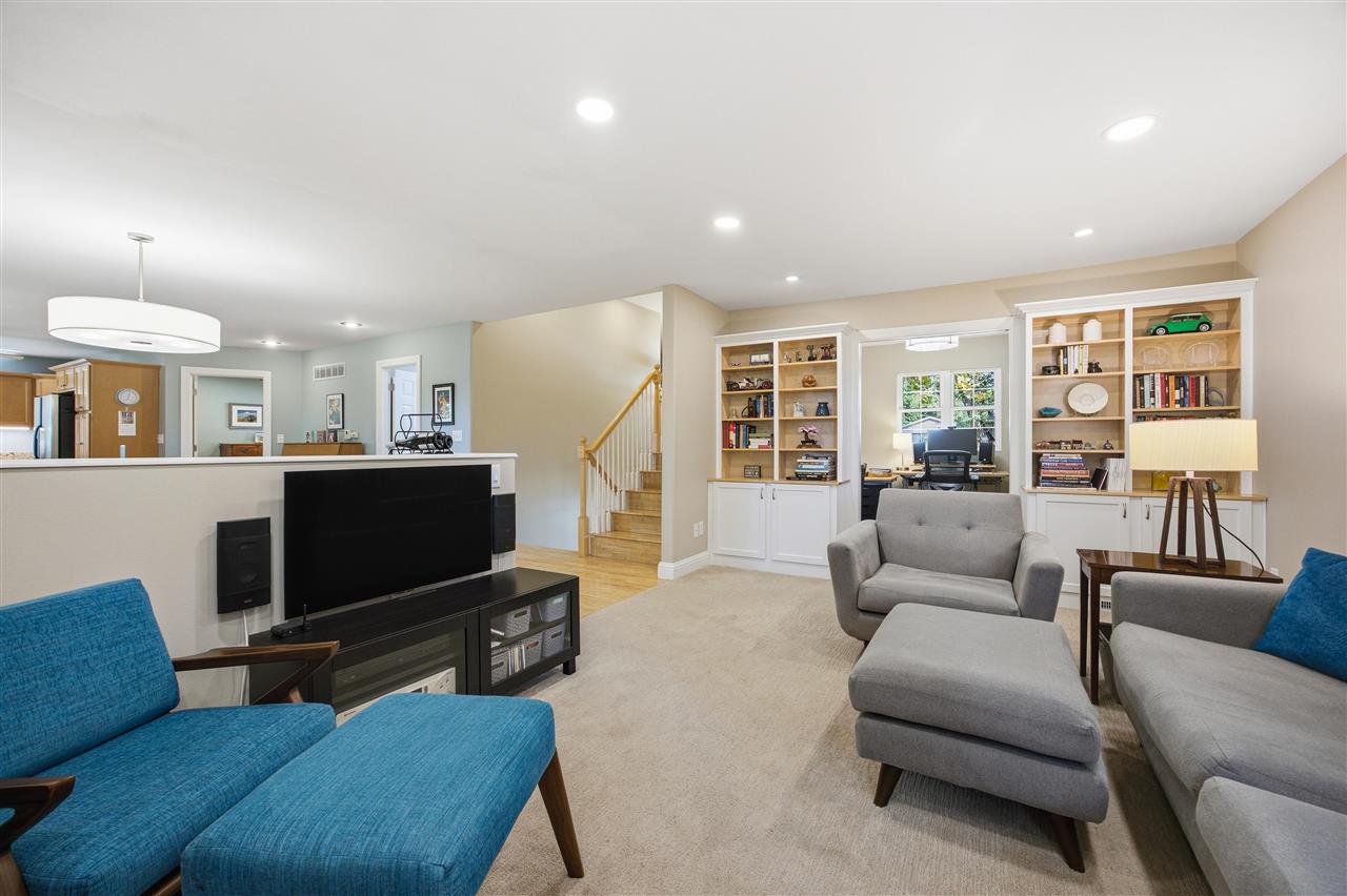 3105 Maplewood Lane Iowa City IA 52245