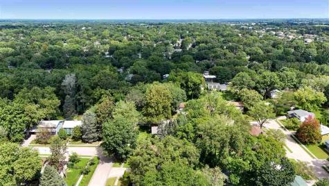3105 Maplewood Lane Iowa City IA 52245