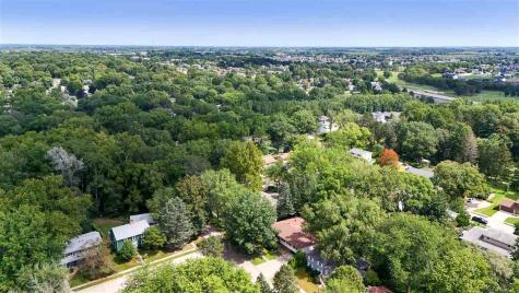 3105 Maplewood Lane Iowa City IA 52245