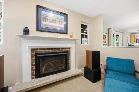 3105 Maplewood Lane Iowa City IA 52245