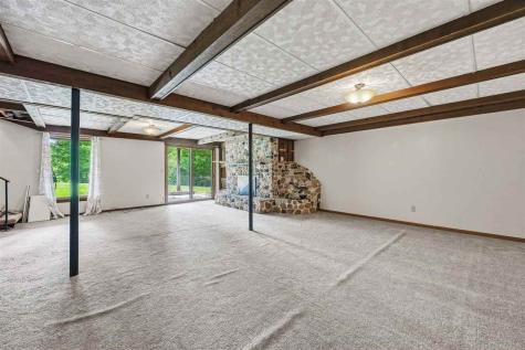 2928 Alleghany Drive NE Cedar Rapids IA 52402
