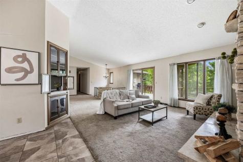 2928 Alleghany Drive NE Cedar Rapids IA 52402