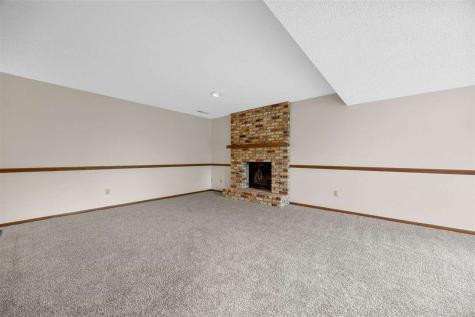 77 Amhurst Street Iowa City IA 52245