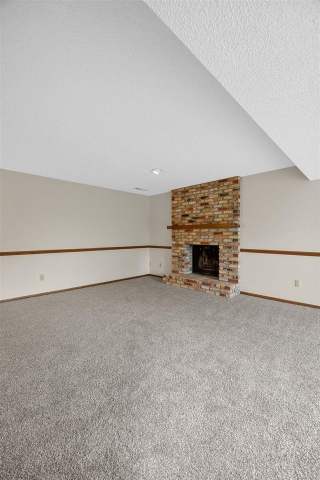 77 Amhurst Street Iowa City IA 52245