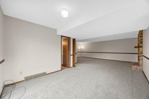 77 Amhurst Street Iowa City IA 52245
