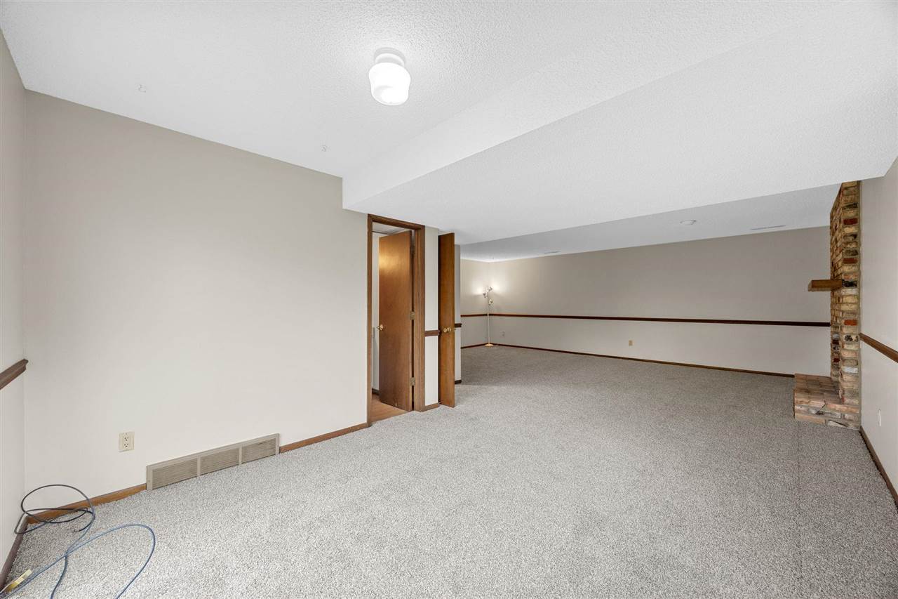 77 Amhurst Street Iowa City IA 52245