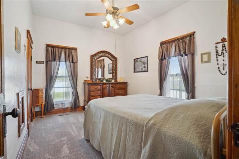 612 S Stone Street Sigourney IA 52591