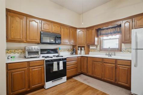 612 S Stone Street Sigourney IA 52591