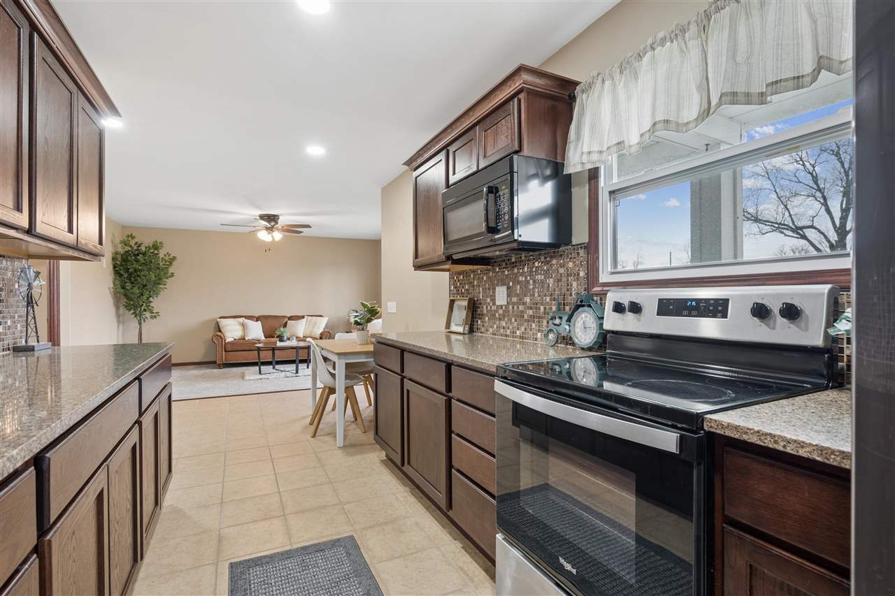 1101 Clifton Street NE Cedar Rapids IA 52402