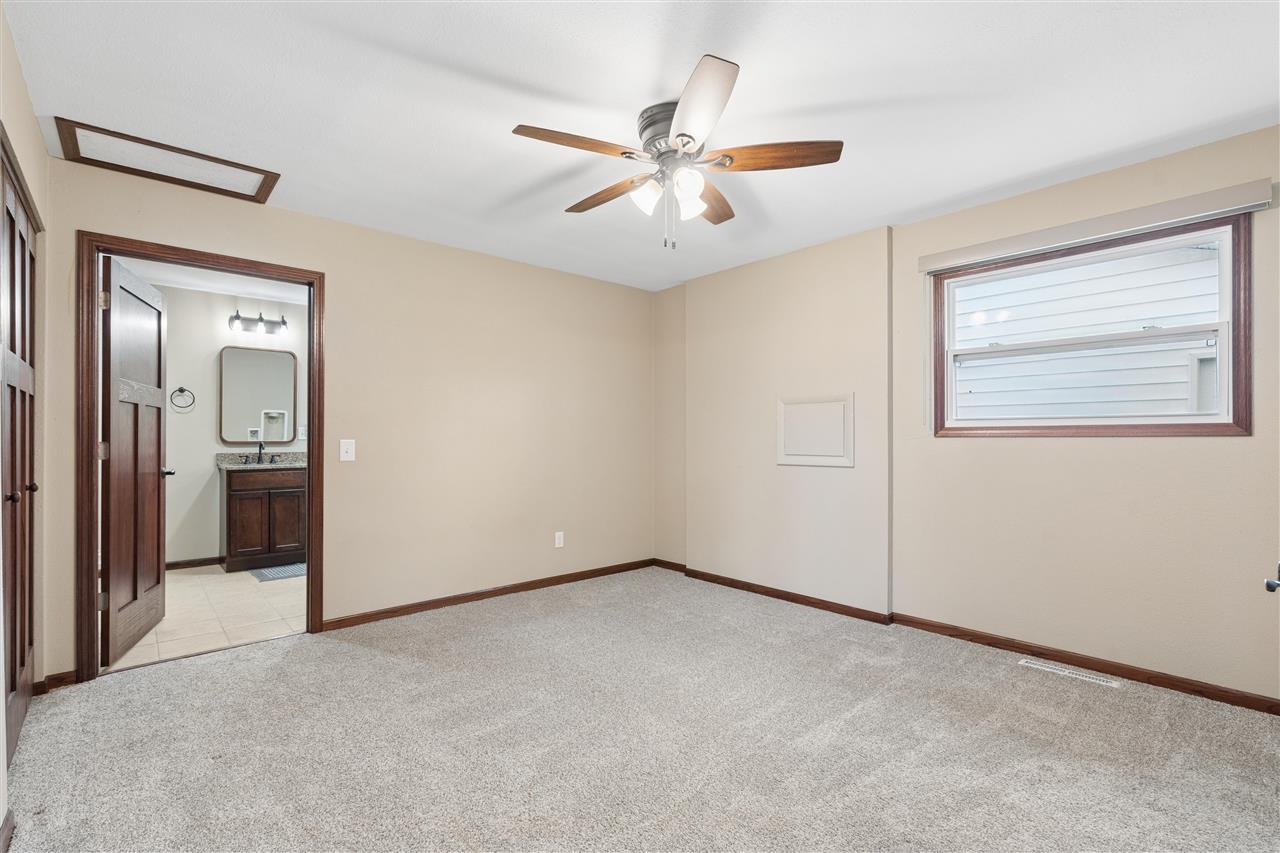 1101 Clifton Street NE Cedar Rapids IA 52402