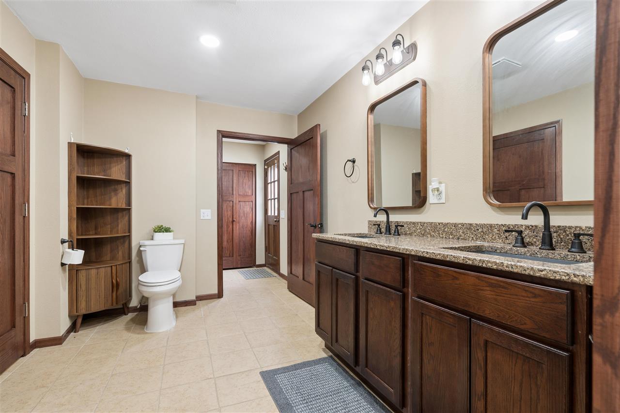 1101 Clifton Street NE Cedar Rapids IA 52402