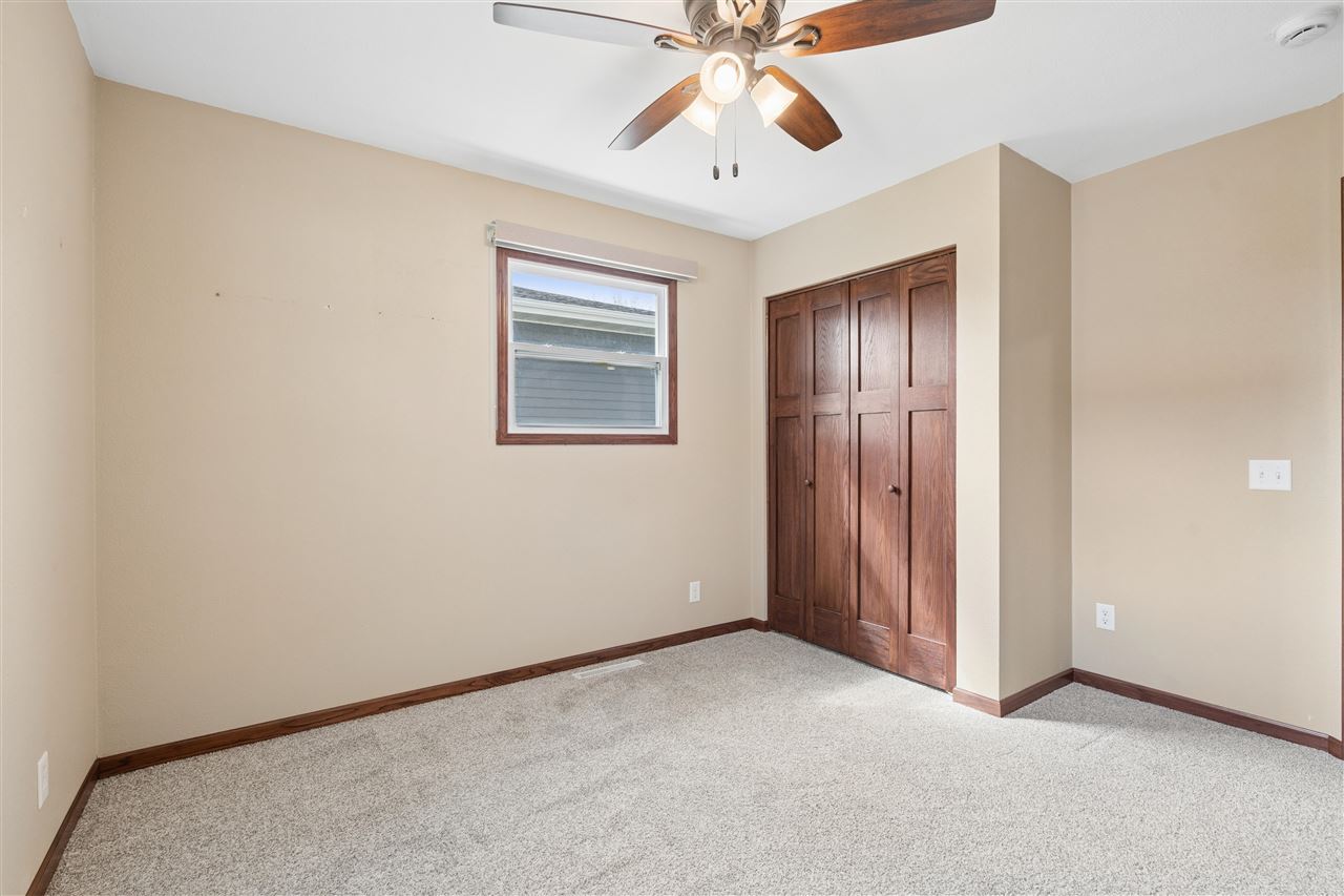 1101 Clifton Street NE Cedar Rapids IA 52402