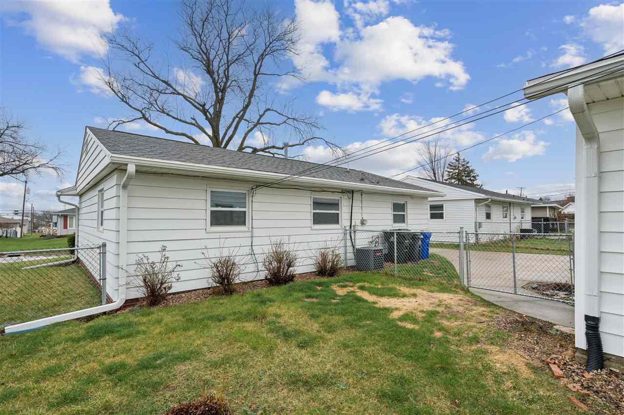 1101 Clifton Street NE Cedar Rapids IA 52402