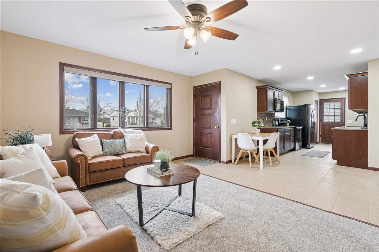 1101 Clifton Street NE Cedar Rapids IA 52402