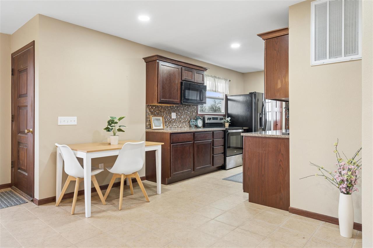 1101 Clifton Street NE Cedar Rapids IA 52402