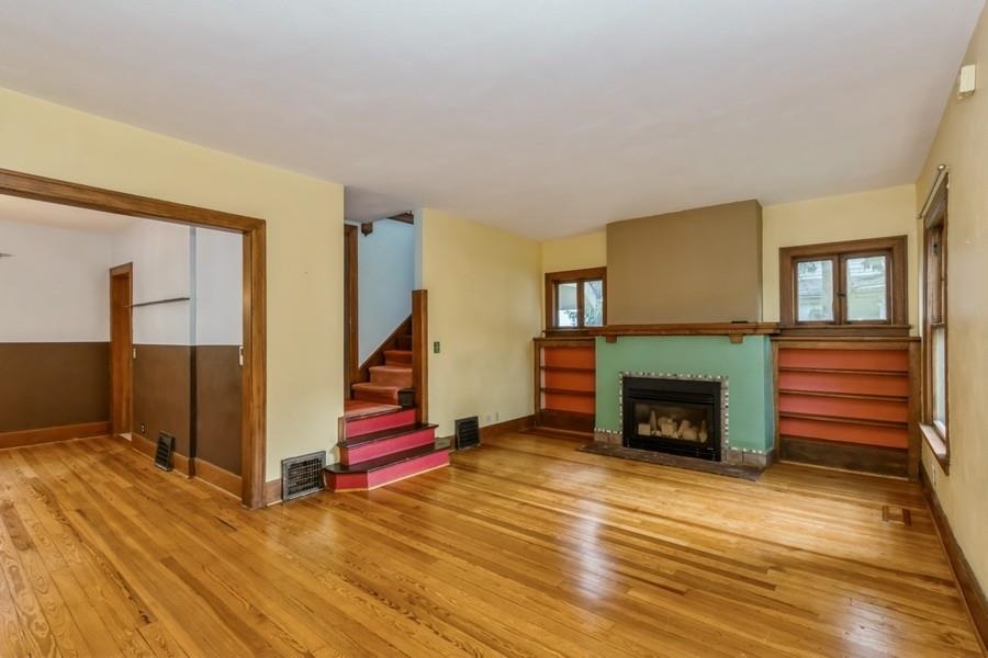 918 E Washington Street Iowa City IA 52240