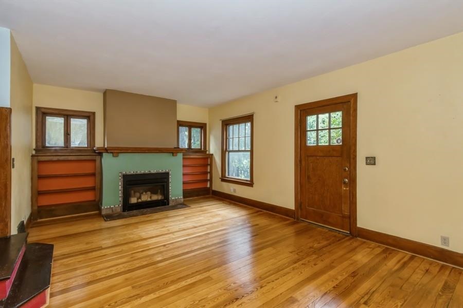 918 E Washington Street Iowa City IA 52240