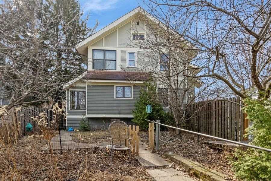 918 E Washington Street Iowa City IA 52240