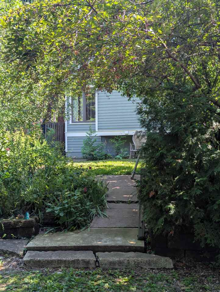 918 E Washington Street Iowa City IA 52240