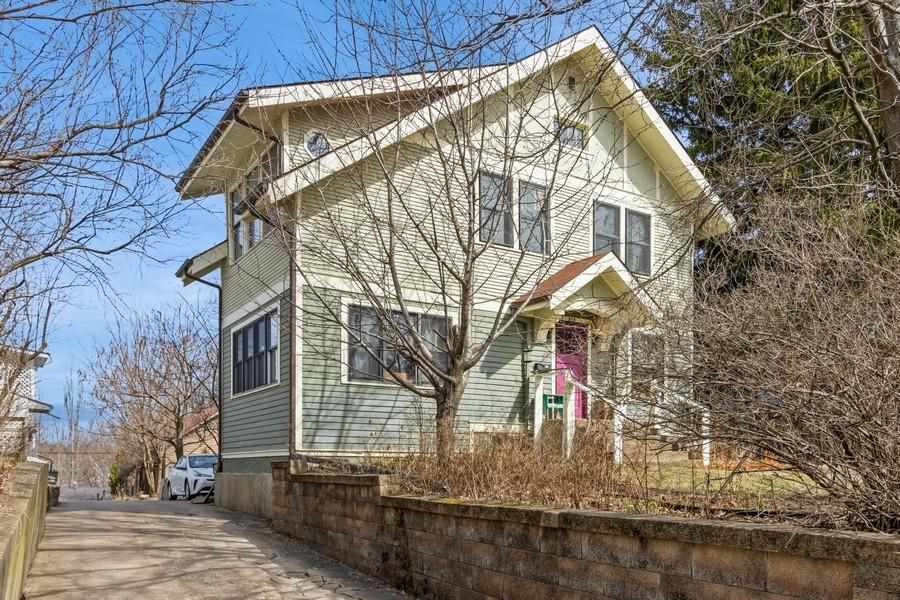 918 E Washington Street Iowa City IA 52240