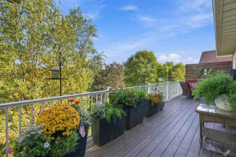 2255 Pembrokeshire Drive Coralville IA 52241