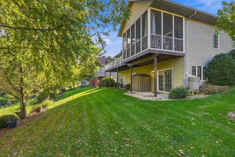 2255 Pembrokeshire Drive Coralville IA 52241