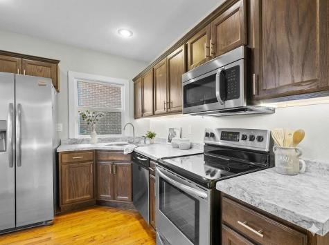 237 12th Street NW Cedar Rapids IA 52405