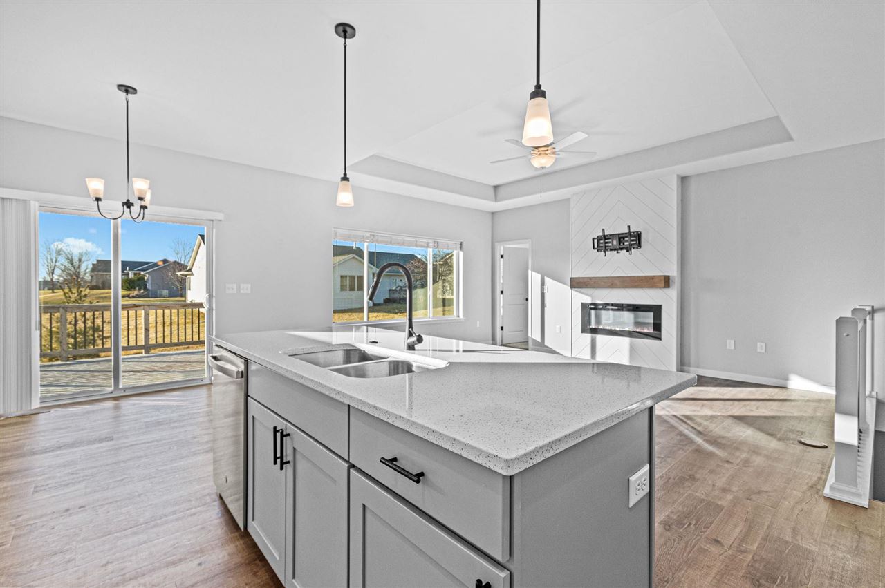 997 Thomas Circle Tiffin IA 52340