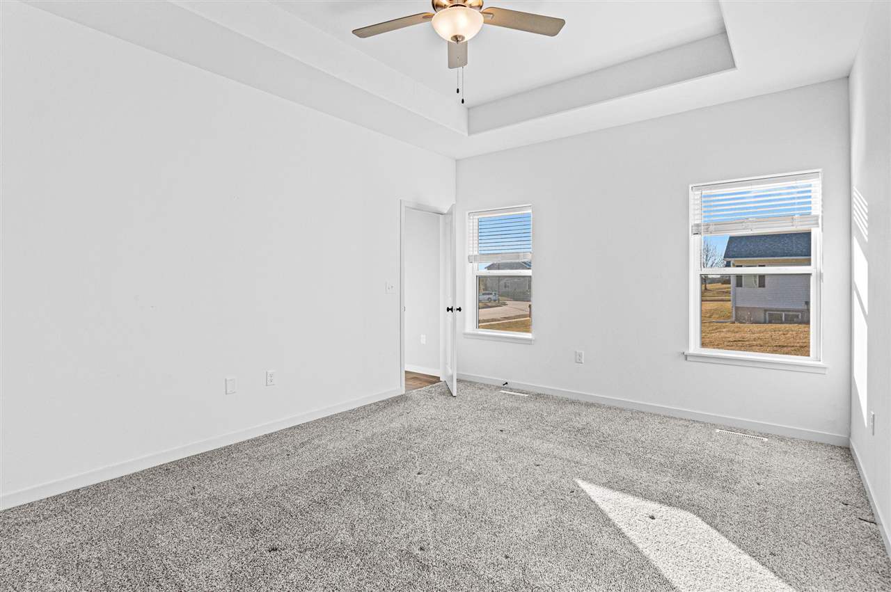 997 Thomas Circle Tiffin IA 52340