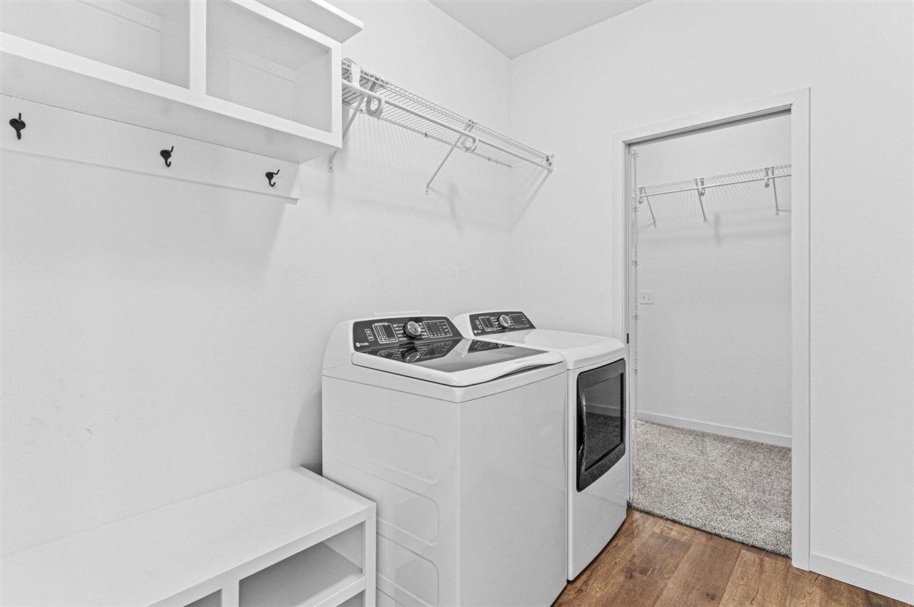 997 Thomas Circle Tiffin IA 52340