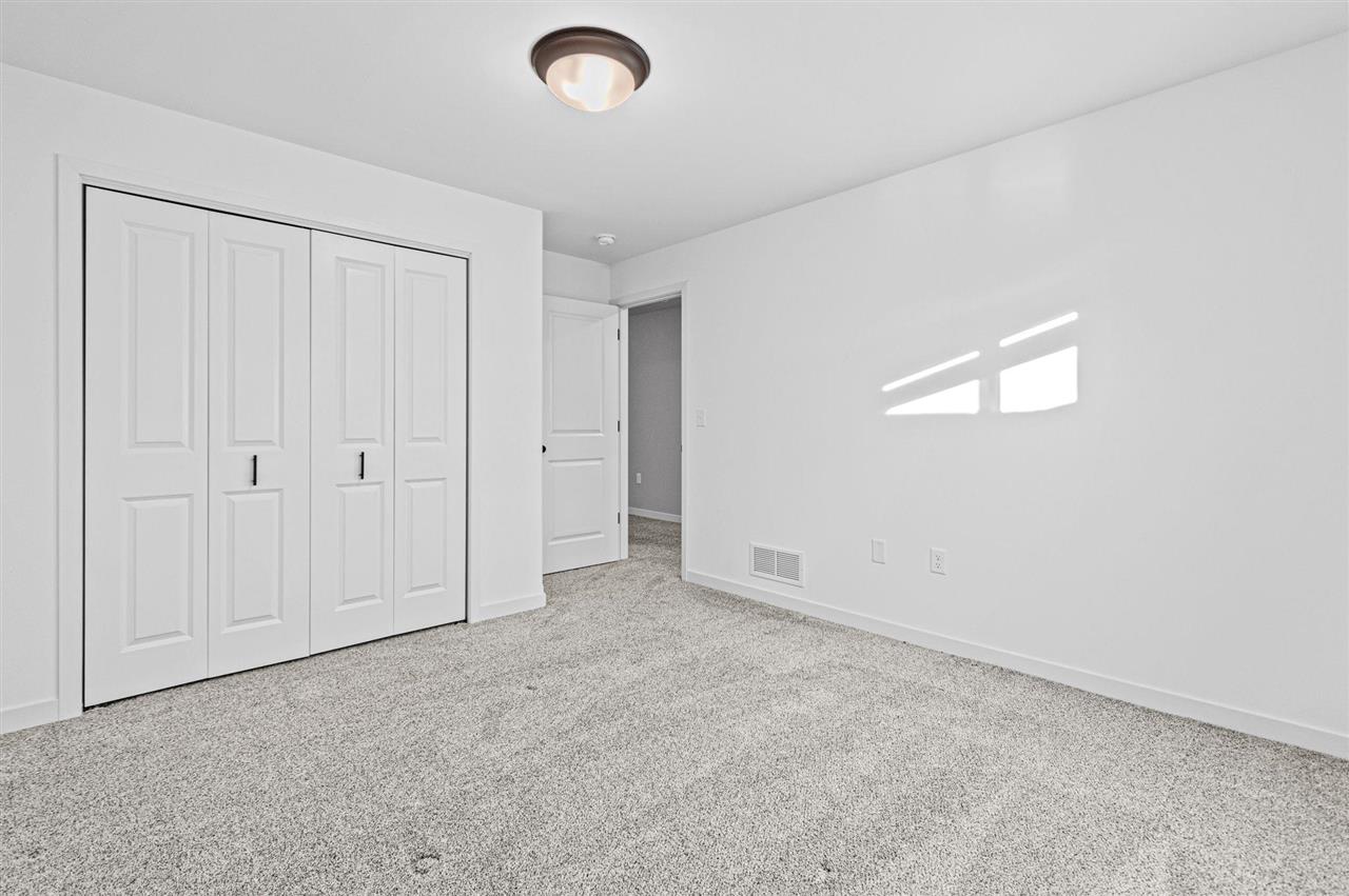 997 Thomas Circle Tiffin IA 52340