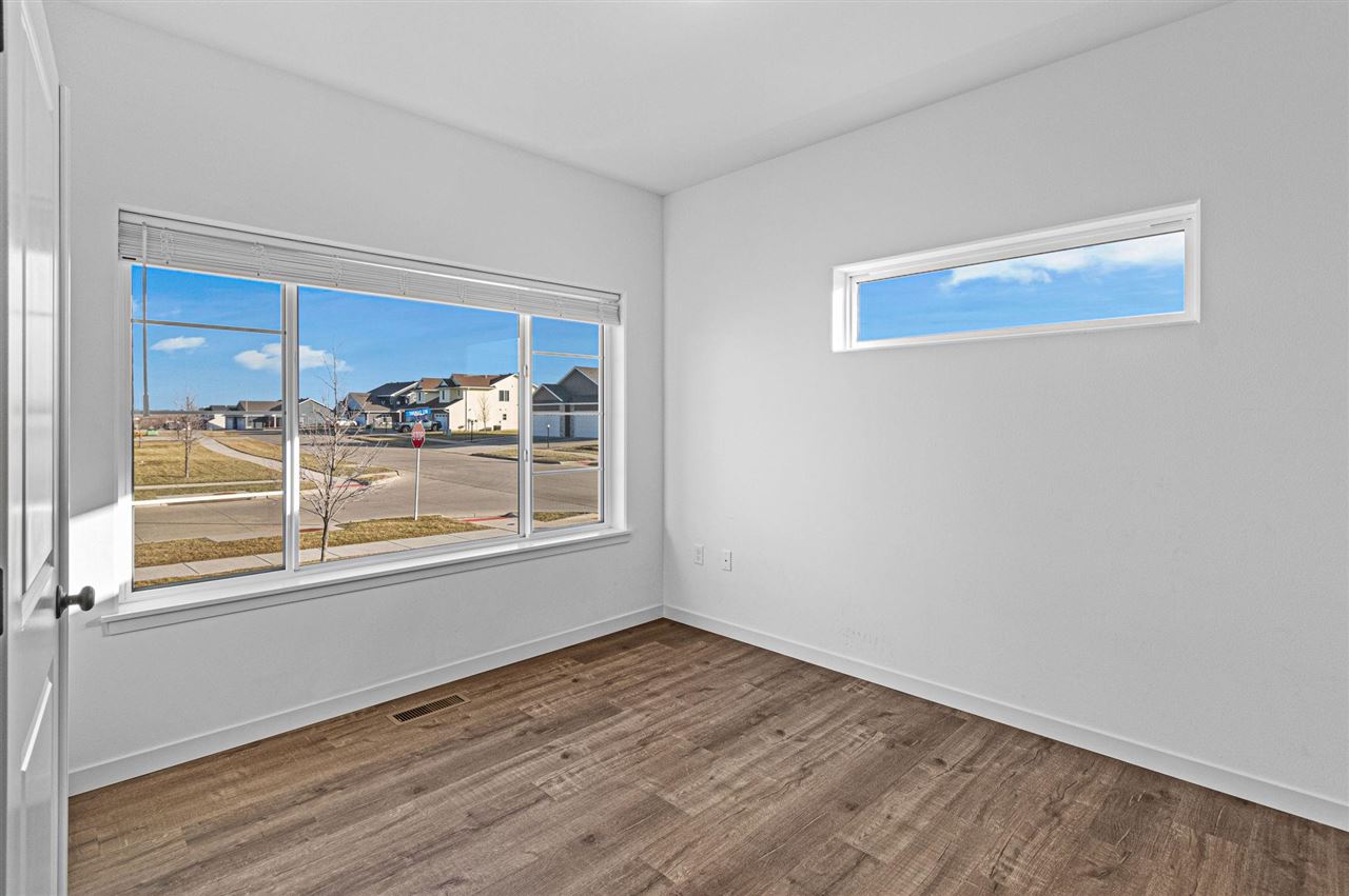 997 Thomas Circle Tiffin IA 52340