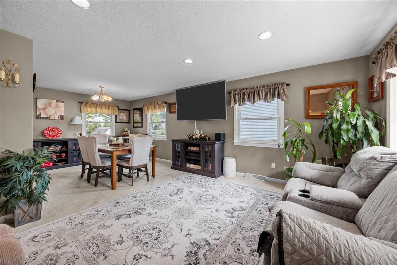 2003 9th Street Place Coralville IA 52241