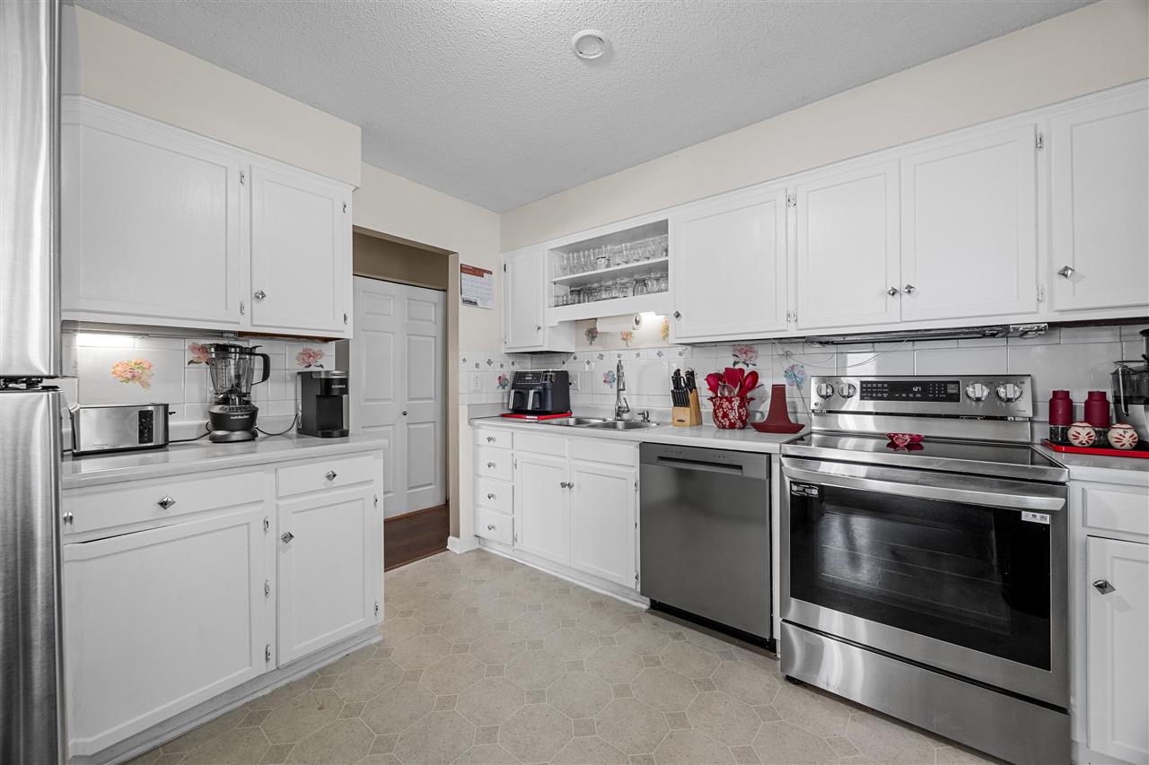 2003 9th Street Place Coralville IA 52241