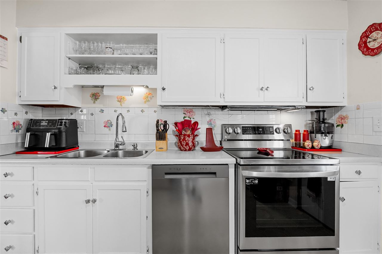 2003 9th Street Place Coralville IA 52241