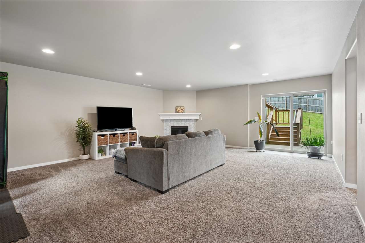 4187 Olivia Court Iowa City IA 52245
