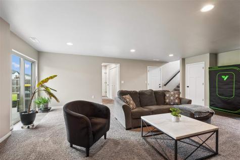 4187 Olivia Court Iowa City IA 52245