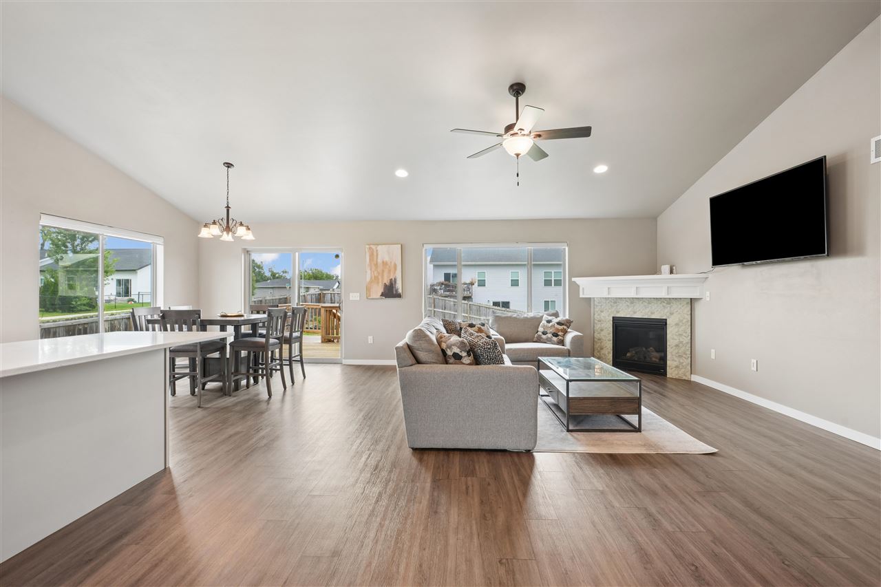 4187 Olivia Court Iowa City IA 52245
