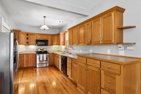 180 E 3rd Riverside IA 52327