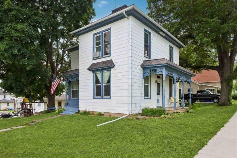 180 E 3rd Riverside IA 52327