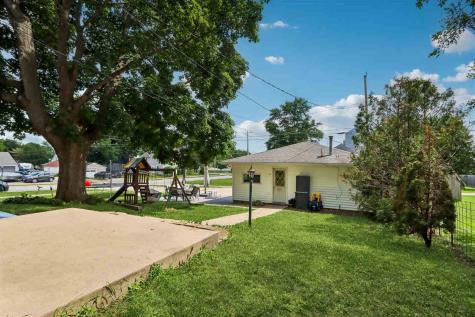 180 E 3rd Riverside IA 52327