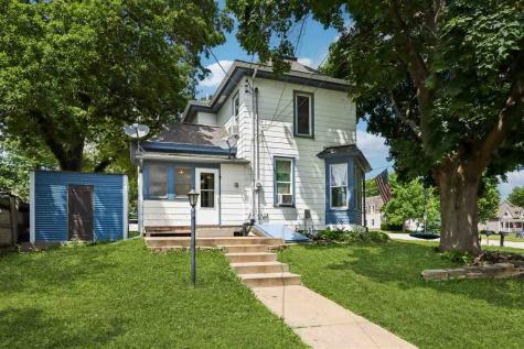180 E 3rd Riverside IA 52327