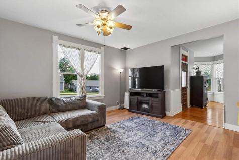 180 E 3rd Riverside IA 52327