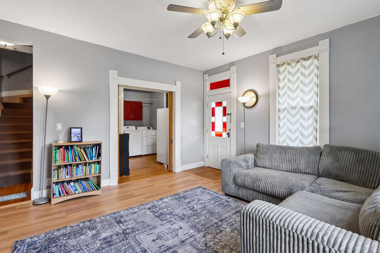 180 E 3rd Riverside IA 52327