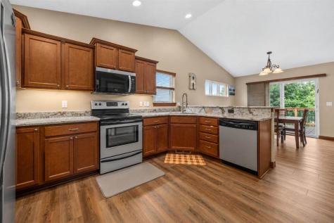 5503 Ruhd Street SW Cedar Rapids IA 52404